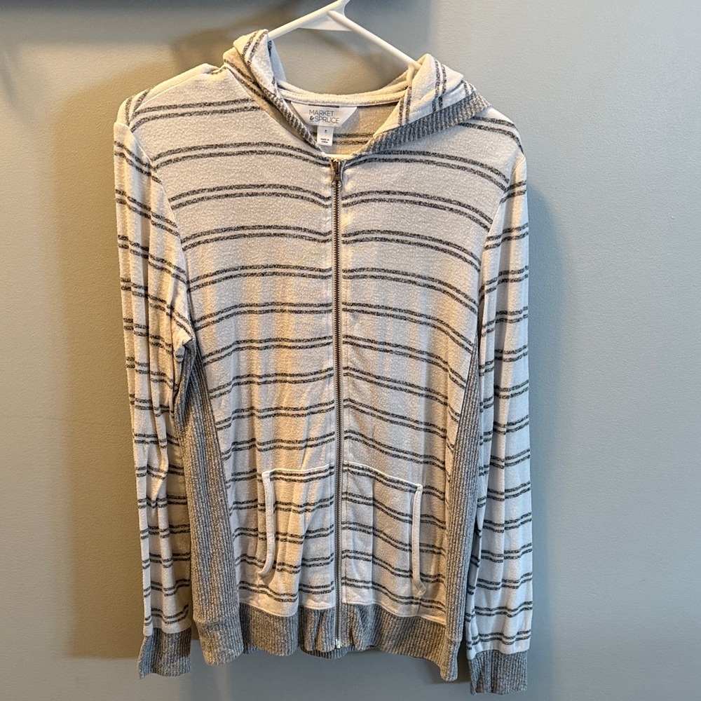 Market & Spruce Gray Striped Hoodie